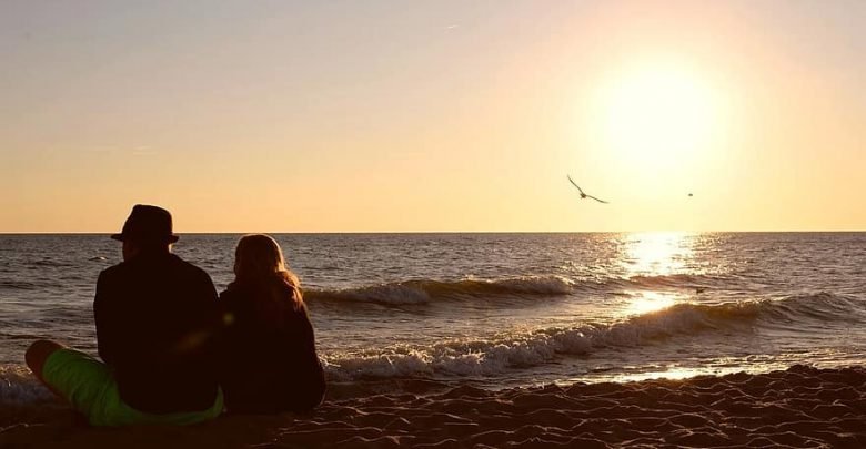 قراءة في ديوان "خذني بعيداً"