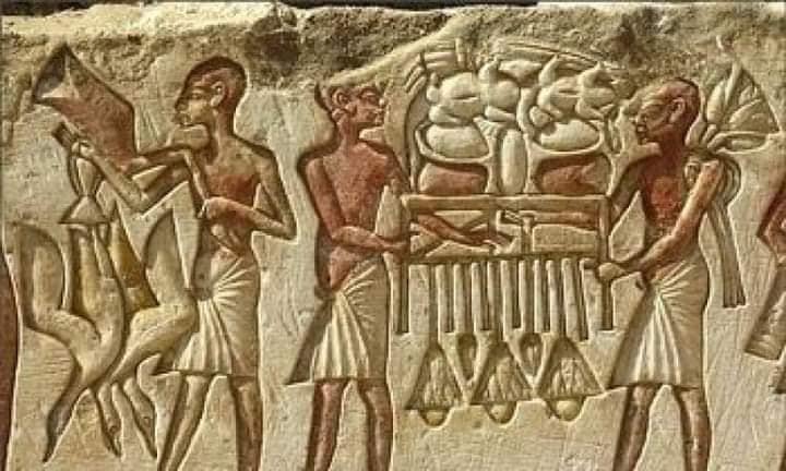 مراحل تطور النقوش الملكية في مصر القديمة