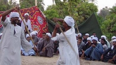 شيوخ القبائل يساعدون في حل أزمة العاملين في مجال التنقيب عن الذهب في أسوان