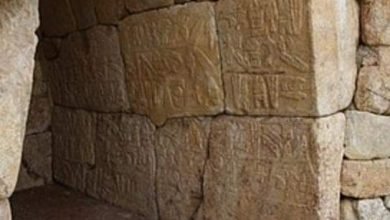 باحثة في الآثار تكشف أسرار الخط الهيروغليفي عند المصريين القدماء