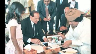 ايطاليا تودع بيرلسكوني رئيس وزرائها الأسبق ...وقذاف الدم ينعيه