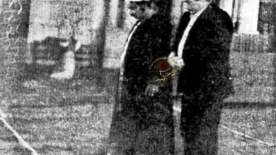 صورة نادرة تنشر لاول مرة للنجم رشدى اباظة وهو يصلى داخل مسجد الظاهر بيبرس بقلم الباحث التاريخى الشريف احمد ُحزين الشقيرى