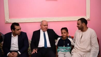 محافظ قنا يقدم واجب العزاء لأسر ضحايا عاصفة دانيال بدولة ليبيا ....ويؤدى صلاة الغائب بنجع حمادى 