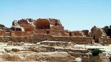 طريق البخور: رحلة عبر العصور والتجارة القديمة