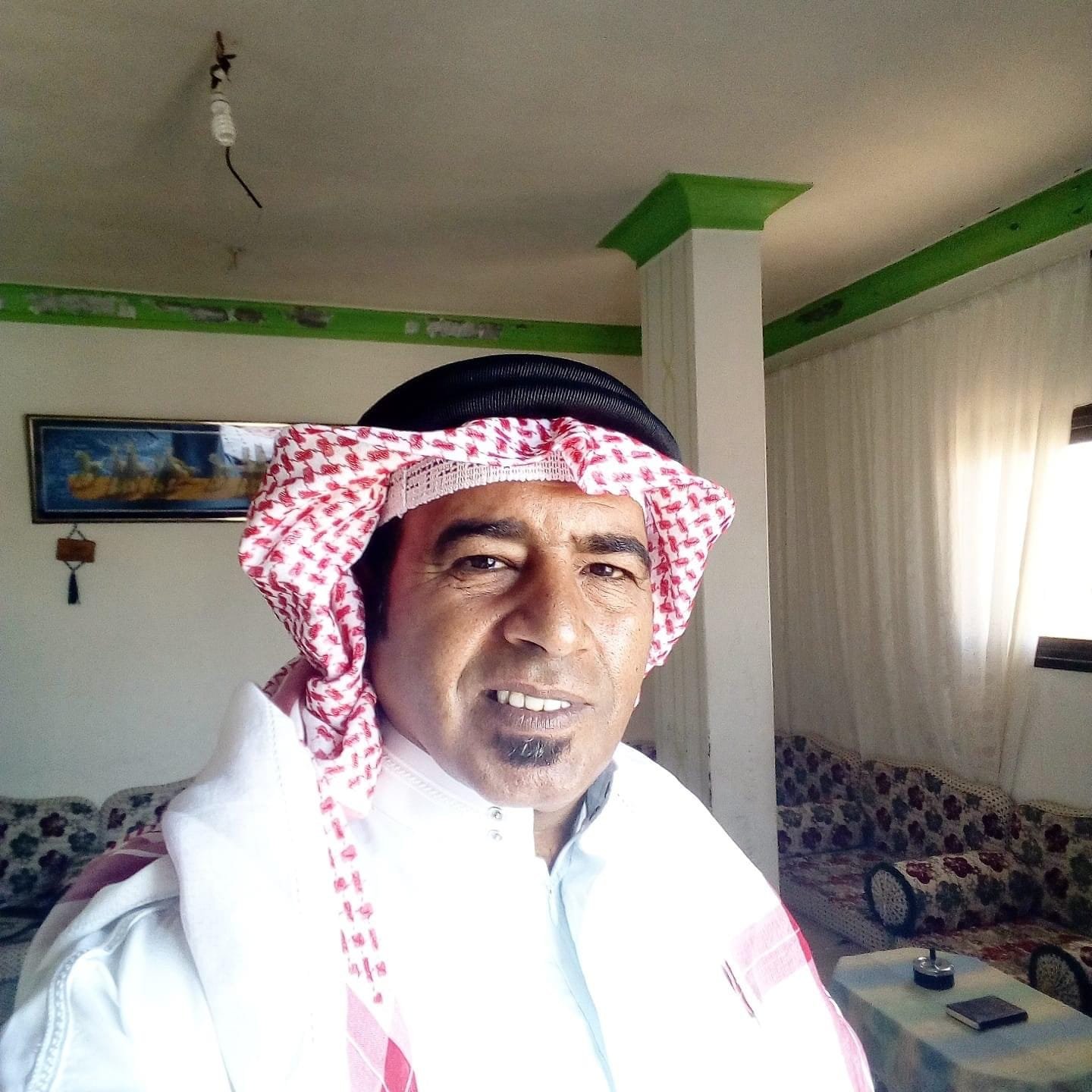 الحاج إبراهيم السواركة - صاحب مخيم سياحي بجنوب سيناء