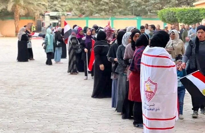 الانتخابات الرئاسية.. طوابير الفتيات والسيدات ترسم البهجة في لجان محافظة الجيزة