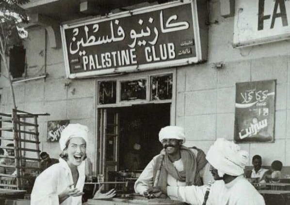 مقهى فلسطين بأسوان: ملتقى المثقفين والفنانين والسياسيين