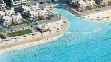 مصر تحسم جدل بيع رأس الحكمة للإمارات.. وتكشف عن خطة تنمية عملاقة بالساحل الشمالي