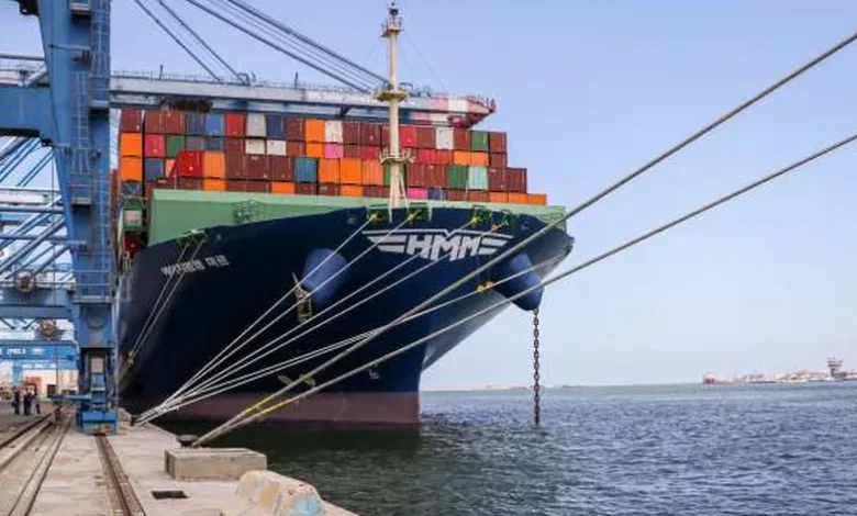كيف توطنت مصر صناعة السفن وأصبحت مركزاً عالمياً للتجارة واللوجستيات؟