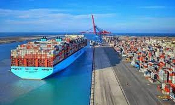 ميناء دمياط: نقطة التحول اللوجستية في مصر ومستقبل التجارة العابرةميناء دمياط: نقطة التحول اللوجستية في مصر ومستقبل التجارة العابرة