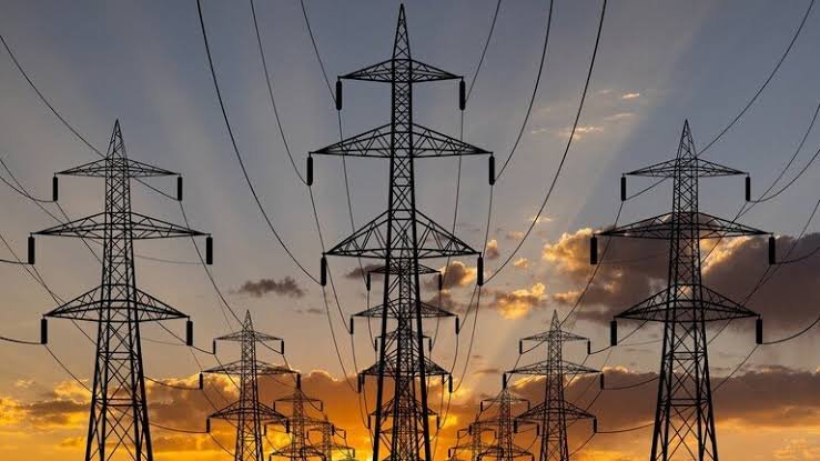 خبراء يضعون روشتة للقضاء على أزمة انقطاع الكهرباء في مصر