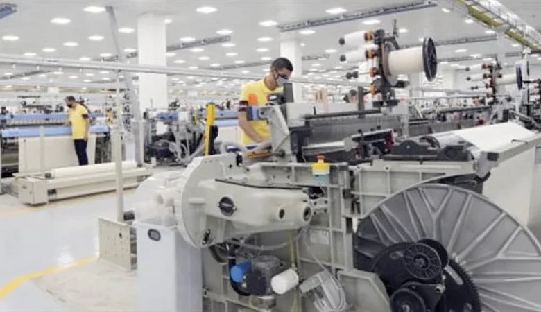 خبراء يضعون روشتة لنجاح خطة الحكومة في النهوض بقطاع الصناعة