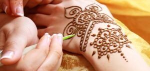 الحنّة في الأفراح المصرية  طقس الفرح قبل الزفاف