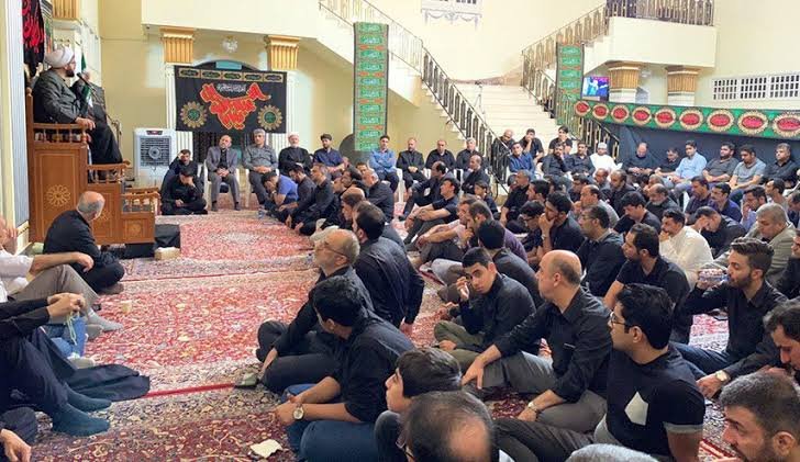 العزاء في عمان: تقاليد وممارسات تعكس التضامن الاجتماعي