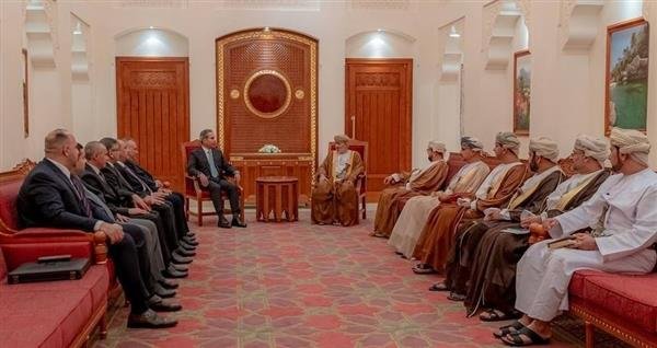 العراق تبحث سبل الاستفادة وتعزيز التعاون القضائي مع سلطنة عمان