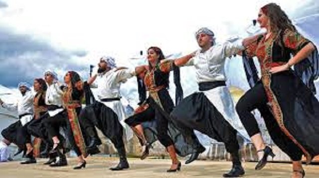 الدبكة الفلسطينية