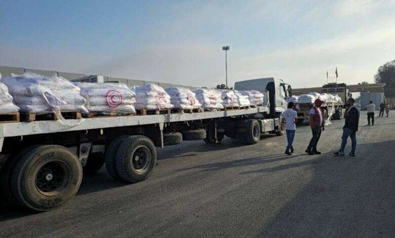 مصر تواصل جهودها لإمداد غزة بالمساعدات والرئيس السيسي يدعو العالم لوقف الحرب