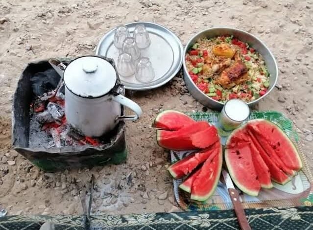 المقلوبة البدوية.. طقس الضيافة الذي يقلب المائدة والعادات