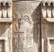 "حتحور"ربة الموسيقى والبهجة في الحضارة المصرية القديمة