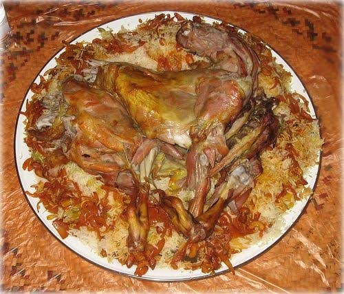 المضبي.. الطبق الذي جمع القبائل على مائدة النار والحجارة