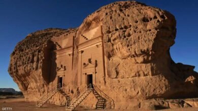 موقع مدائن صالح.. بوابة التاريخ العربي في قلب الصحراء السعودية