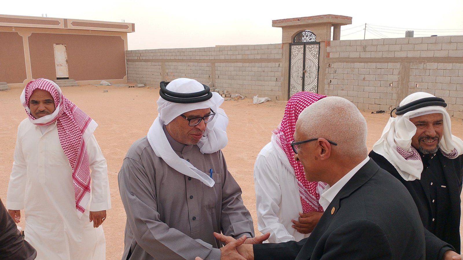 خلال زيارة اللواء الدكتور خالد مجاور محافظ شمال سيناء إلى قرى وسط سيناء