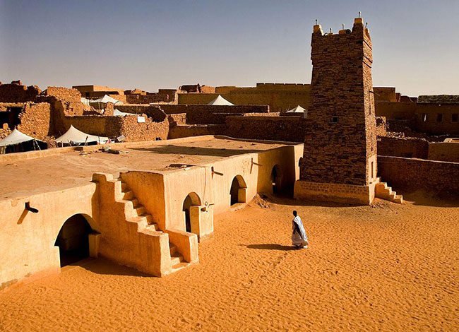 الأمير الحاج عبد الله الموريتاني… رمز الوحدة والعلم في بلاد المغرب العربي