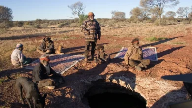 قبائل تعيش خارج الزمن