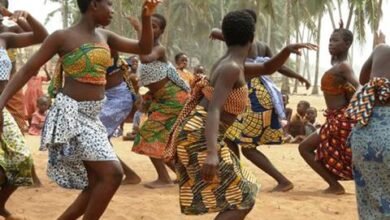 رقصة دومبا.. طقس النضوج لدى قبيلة الفيندا