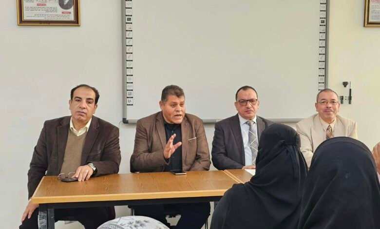 في ندوة إعلامية بجامعة العريش: طلاب الآداب يوصون بالعودة للثوابت والقيم الاجتماعية