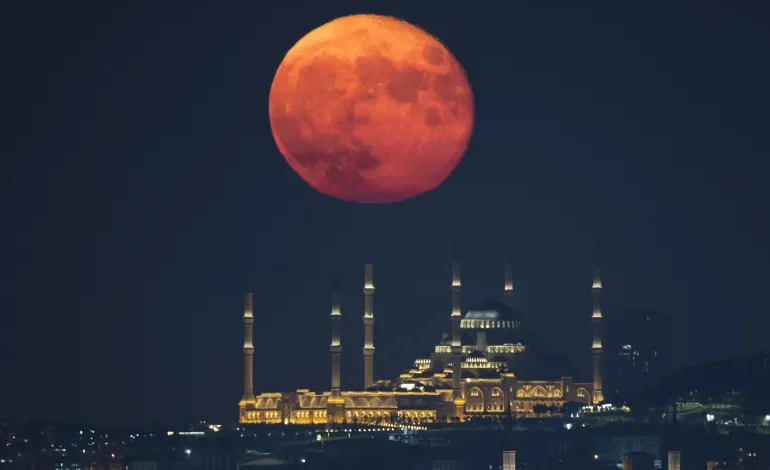 الأيام البيض