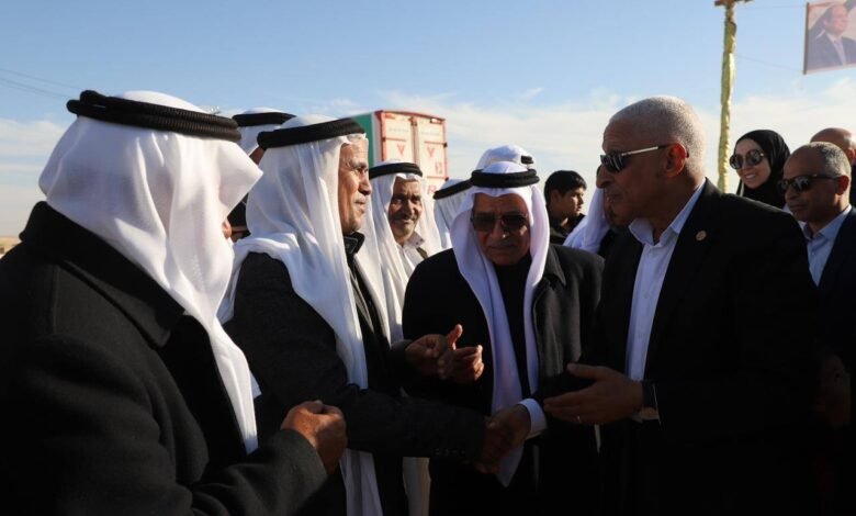 محافظ شمال سيناء يستقبل وفد مؤسسة الجارحي ويفتتح محطة تحلية مياه بوسط سيناء