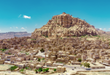 عادة كسر السلاح لاعلان البراءة من الدم لدى قبائل شمال اليمن