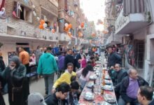 موائد الرحمن.. كرم عربي يجمع الغريب قبل القريب في شهر الصيام