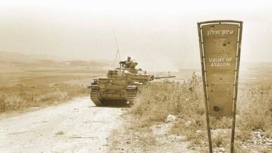 سر المقبرة الجماعية لجنود الصاعقة في 1967.. شهادات تكشف جريمة دفن الأحياء ودهس الجرحى داخل الأراضي المحتلة