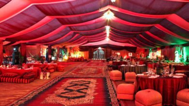 الخيم الرمضانية.. ليالي عربية تجمع العائلة بين الروحانية والبهجة