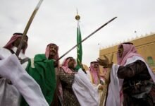 العرضة السعودية.. رقصة السيف التي تختصر تاريخ الفخر والبطولة العربية