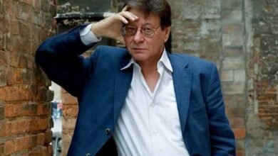 محمود درويش.. شاعر القضية الفلسطينية وملهم الأجيال