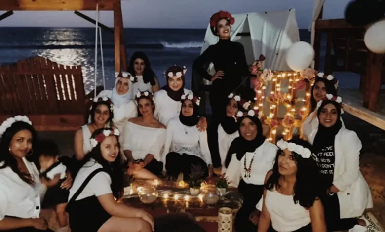 يوم العزوبية في تونس.. طقس اجتماعي قديم يحتفي بالانتقال إلى مرحلة الزواج