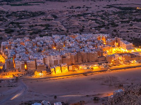 مدينة شبام في اليمن.. ناطحات سحاب من الطين تحكي عبقرية العمارة القديمة