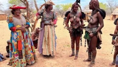 قبيلة الهيمبا نساء الصحراء الأحمراء وحياة البساطة