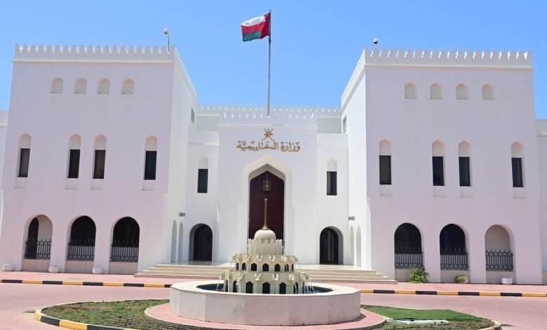 سلطنة عُمان ترحّب باتفاق الإفراج عن أكثر من 1600 أسير مرتبط بالأزمة اليمنية