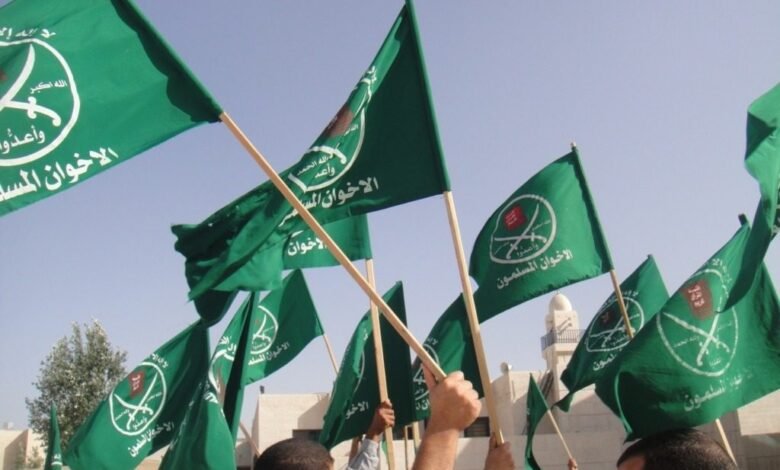 صراع الملايين يشق صفوف تنظيم الإخوان الإرهابي.. اتهامات بالتزوير وخلافات مالية بين القيادات في تركيا