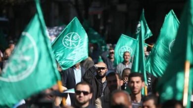 حرب النفوذ والأموال تضرب تنظيم الإخوان الإرهابي بالخارج.. منافسة على الكيانات الاقتصادية وتجاهل أزمات العناصر