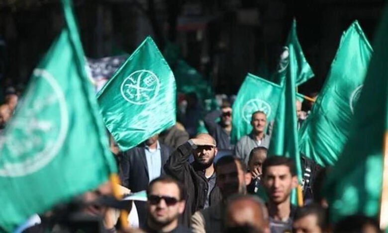 حرب النفوذ والأموال تضرب تنظيم الإخوان الإرهابي بالخارج.. منافسة على الكيانات الاقتصادية وتجاهل أزمات العناصر